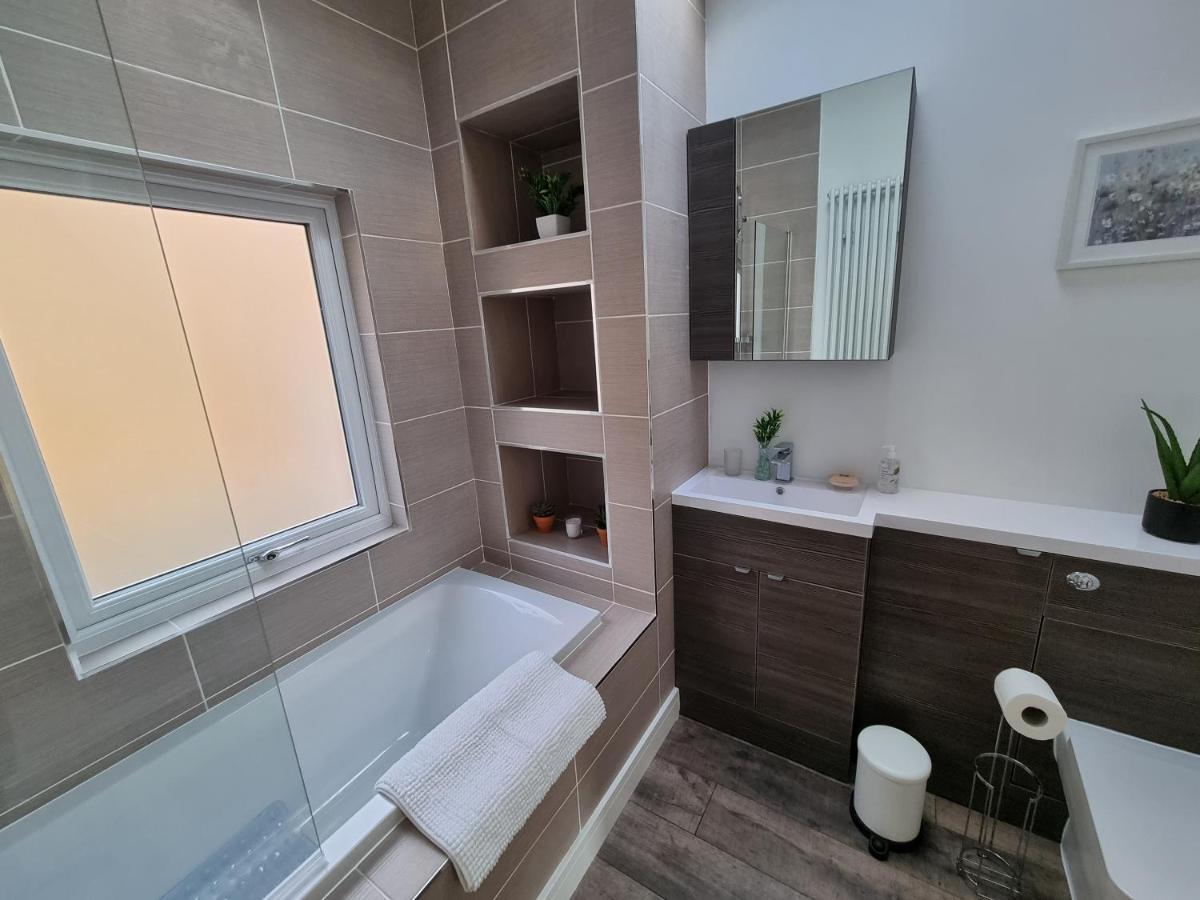 Hill View Villa Abertillery Bagian luar foto